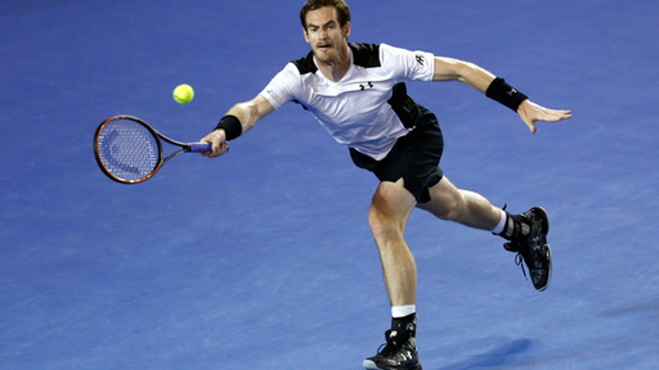 The Latest: Murray beats Raonic, reaches 5th Aussie final